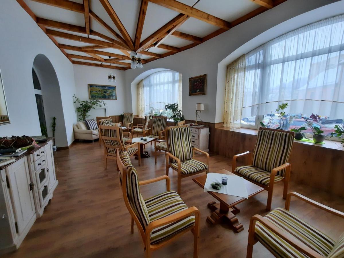 Hotel Koruna Jeseník Buitenkant foto