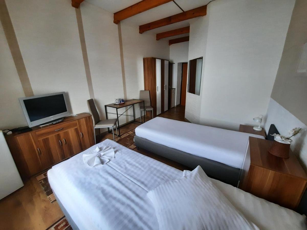 Hotel Koruna Jeseník Buitenkant foto