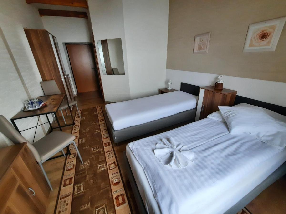 Hotel Koruna Jeseník Buitenkant foto