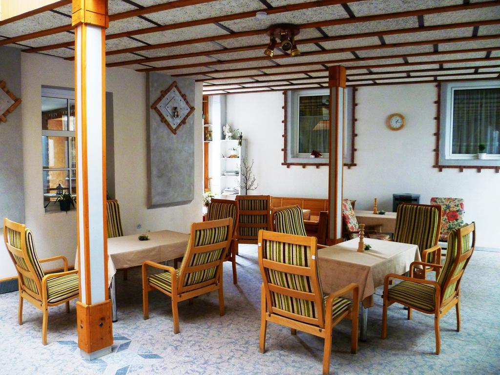 Hotel Koruna Jeseník Buitenkant foto