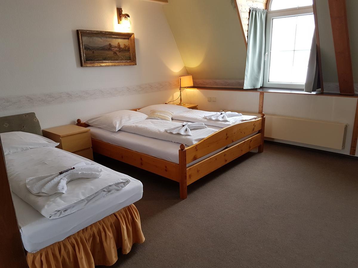 Hotel Koruna Jeseník Buitenkant foto