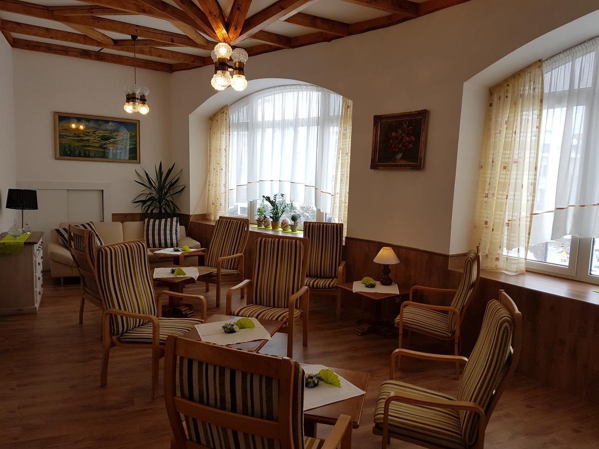 Hotel Koruna Jeseník Buitenkant foto